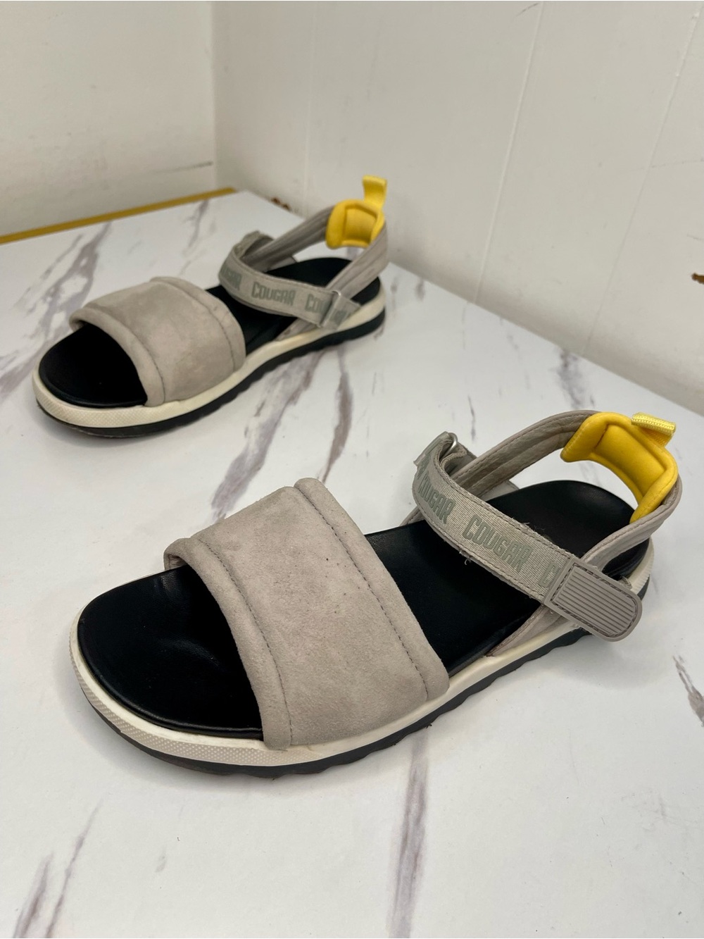 Cougar Gray Suede Open toe Sandals Yellow Heel Tab Size 9M cushioned